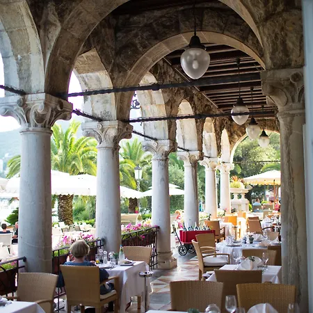 Готель Amadria Park Milenij